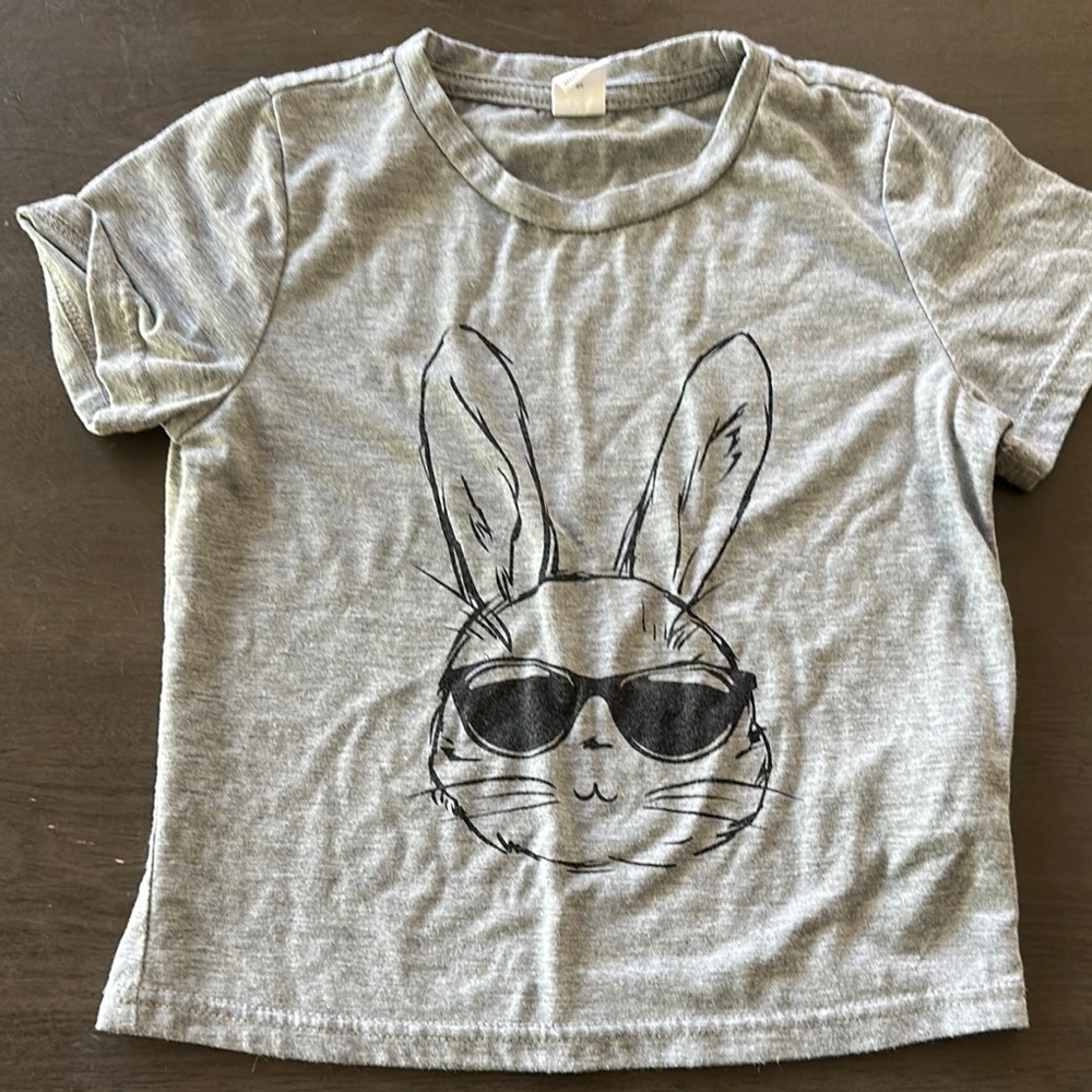 SHEIN Gray Short Sleeve Tee with Bunny Graphic